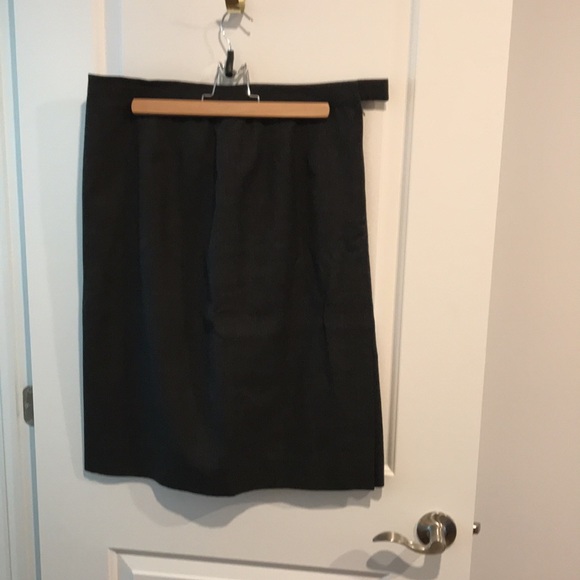 Irving Samuel skirt and blazer - Picture 6 of 7